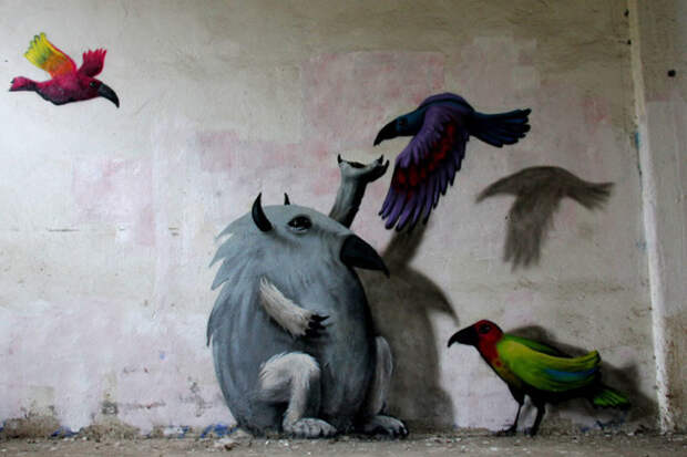 Художник рисует монстров на стенах заброшенных зданий Берлина  Источник граффити, интересно
