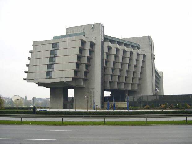 5. Отель Forum в Кракове, Польша сооружения, социализм