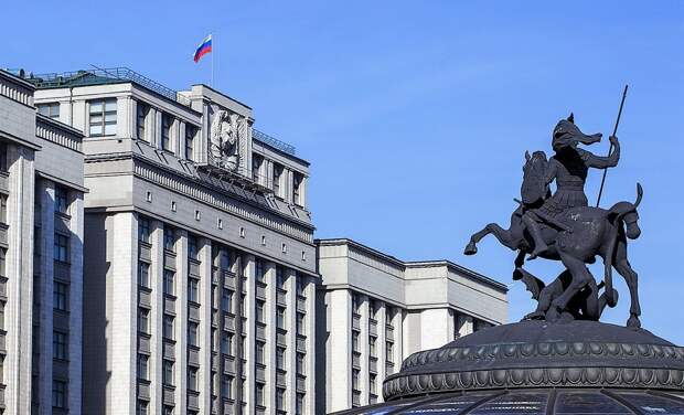 В Госдуме предложили поддержать отечественное производство лекарств по полному циклу