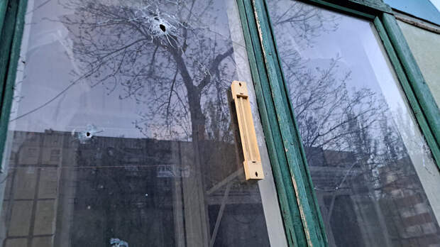 Обломки БПЛА упали рядом с многоквартирным домом на Кубани