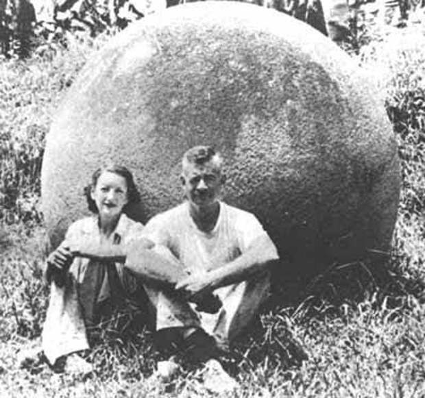 Каменные шары Коста-Рики Внесенные в список Всемирного наследия ЮНЕСКО, эти каменные шары продолжают уже долгое время беспокоить умы ученых. Шары были изготовлены из магматических осадочных пород, но их предназначение остается загадкой.