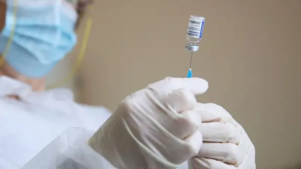 Путин рекомендовал главам регионов лично контролировать наращивание темпов вакцинации