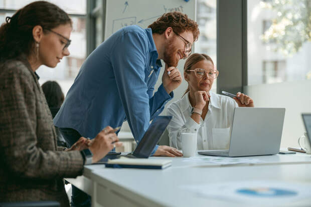 Юрист Хаминский: в некоторых случаях обсуждение зарплаты грозит увольнением