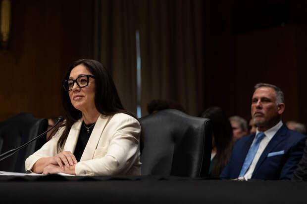 WSJ: мужа министра труда США подозревают в сексуальных домогательствах