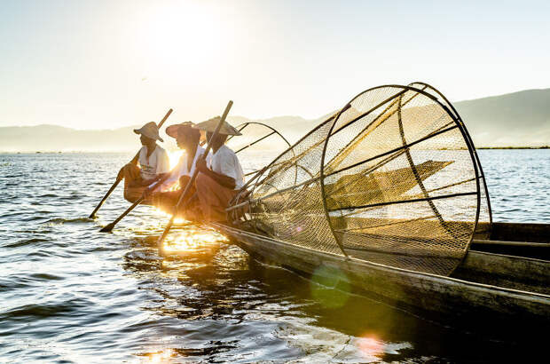 Рыбаки на озере Инле  мьянма, путешествие