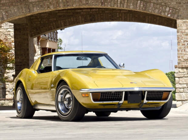 Chevrolet Corvette классика, олдтаймер, старые автомобили