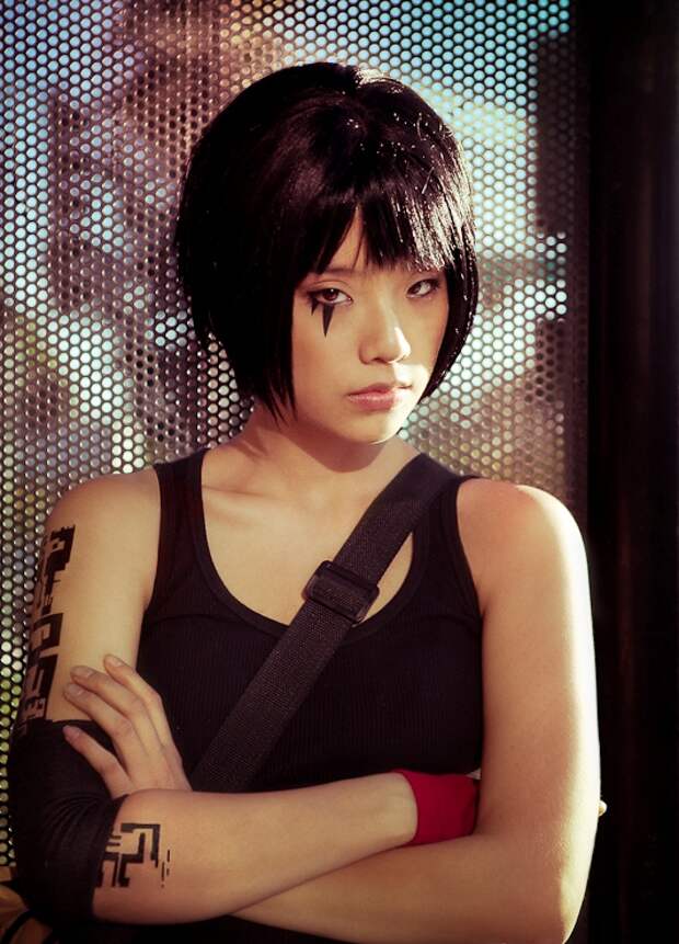 косплей на игру Mirror's Edge