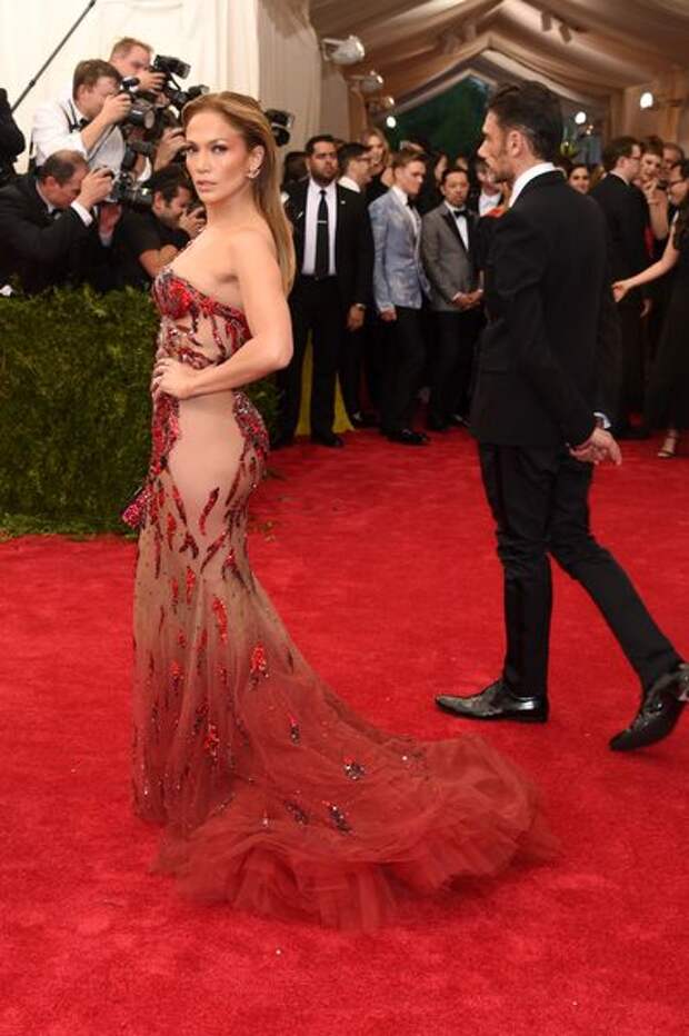 jlo-met-gala_2015_5.0
