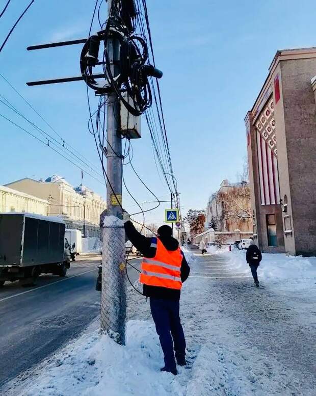 На улице Ленина в Рязани убирают провода в рамках проекта «Чистое небо»