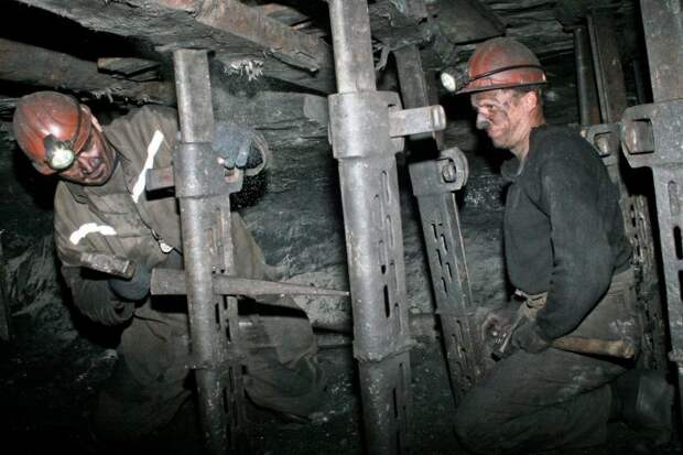 Забастовка на Украине: шахтеры Днепропетровщины остались под землей из-за понижения зарплаты