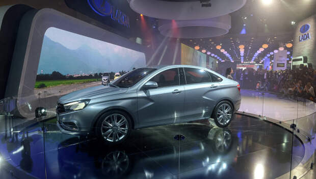Презентация автомобиля Lada Vesta concept. архивное фото Презентация автомобиля Lada Vesta concept. архивное фото