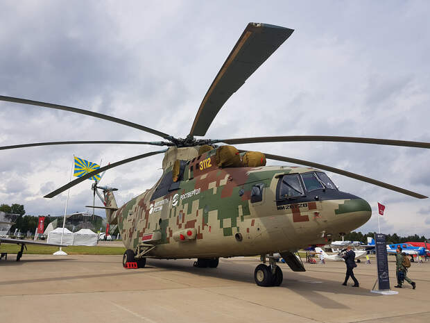 Вертолет Ми-26Т2В Пресс-служба холдинга "Вертолеты России"
