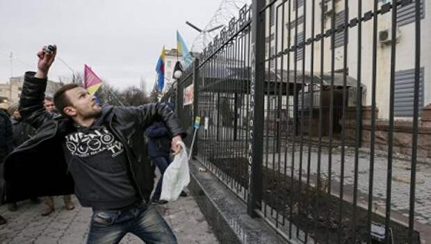Нападение на посольство России на Украине.