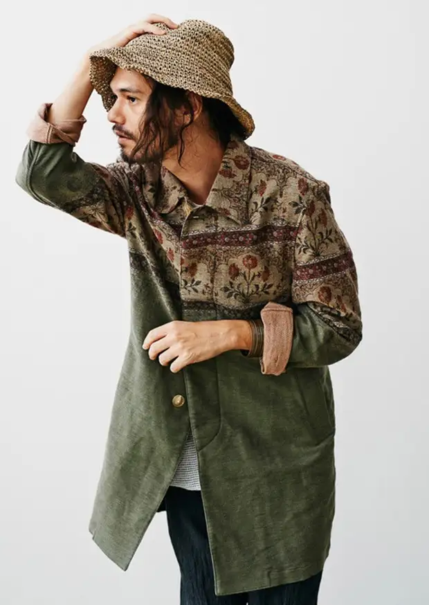 Бохо мужская. Бохо хиппи мужчины. Стиль бохо мужской. Бохо мужская одежда. Хиппи бохо шик стиль мужчины.