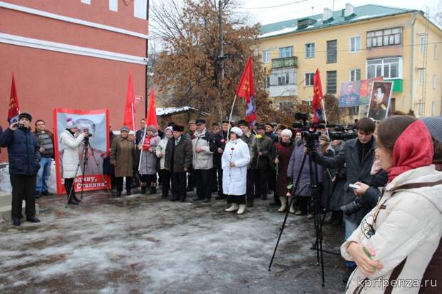 Ответ на открытие Ельцин-центра не заставил долго ждать - открыт первый в России Сталин-центр