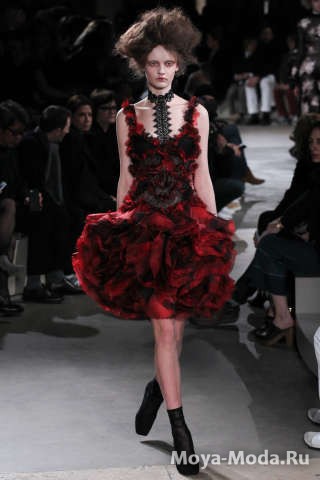 Модные коктейльные платья осень-зима 2015-2016 - alexander mcQueen1