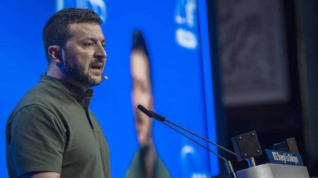 «Не надо убегать»: Зеленский публично отчитал Кличко после удара «Орешника»