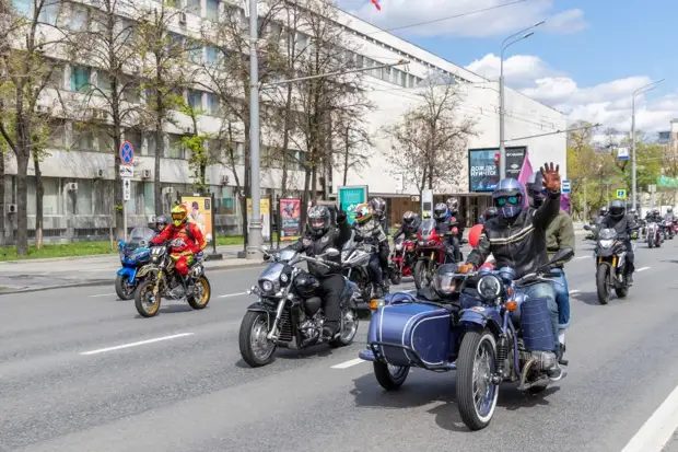 Ленинградский проспект перекроют на время проезда мотоколонны