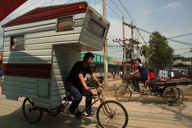 http://www.deconcrete.org/wp-content/uploads/2011/03/kevin-cyr-bike-RV.png