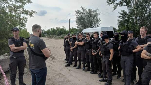 Фашистский базар. Национальный корпус против Схидного: как радикалы в Харькове выясняют, кто больше националист и «под шумок» отжимают бизнес