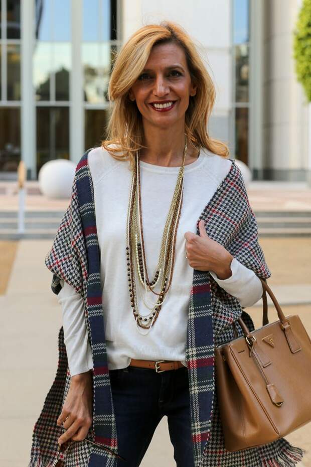 Jacket-Society-Our_new_Reversible_Plaid_And_Hounds_Tooth_Wrap-1125