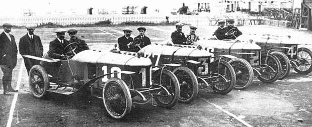 Подборка фотографий автогонок прошлого века (154 фото)