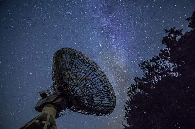 Телескоп Джеймса Уэбба получил прямые снимки облака на суперюпитере у Беты Живописца