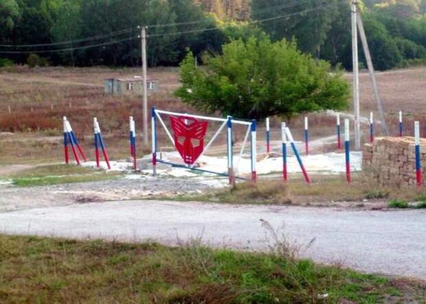 В Крыму обнаружена база автоботов автоботы, прикол, трансформеры, юмор