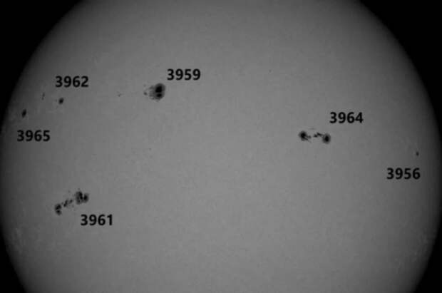 На Солнце возвращаются пятна, поставившие рекорд XXI века по вспышкам