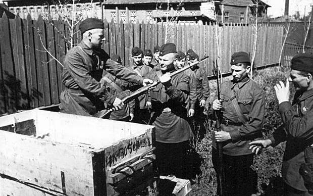 Уроки Истории: Андрей Фурсов: Без договоренностей с Великобританией Гитлер никогда бы не нанес удар по СССР