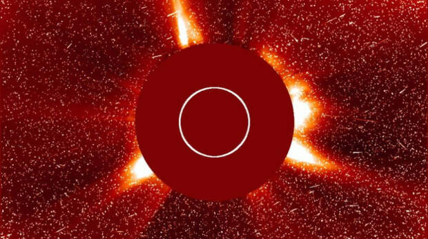 Поток солнечных протонов превысил 30 тысяч единиц