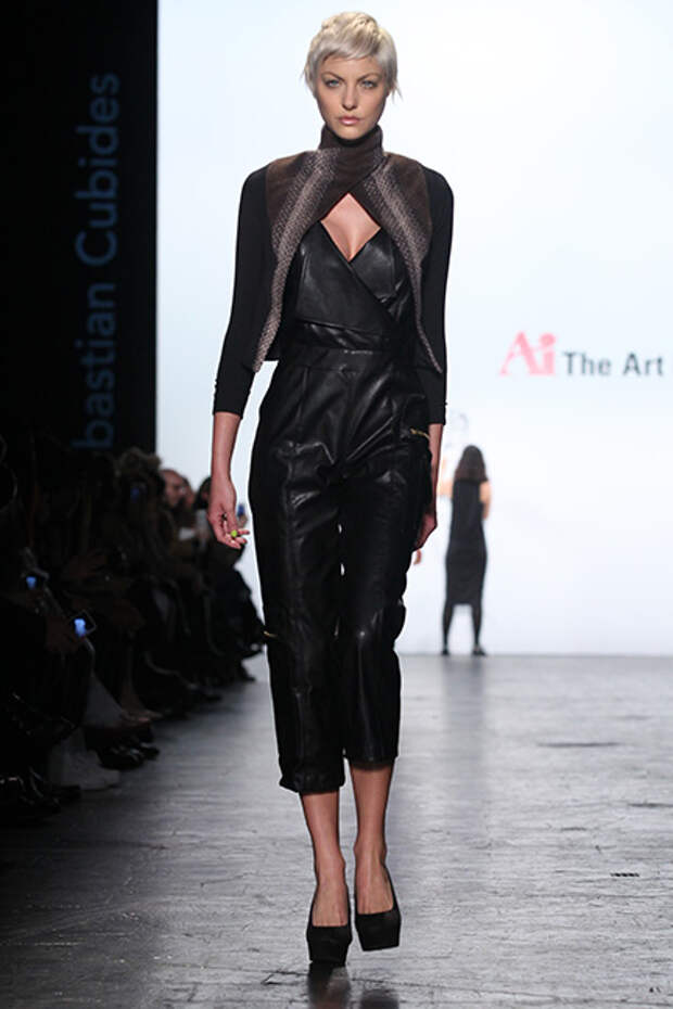 ai-fall-2016-look-20-Sebastian-Cubides
