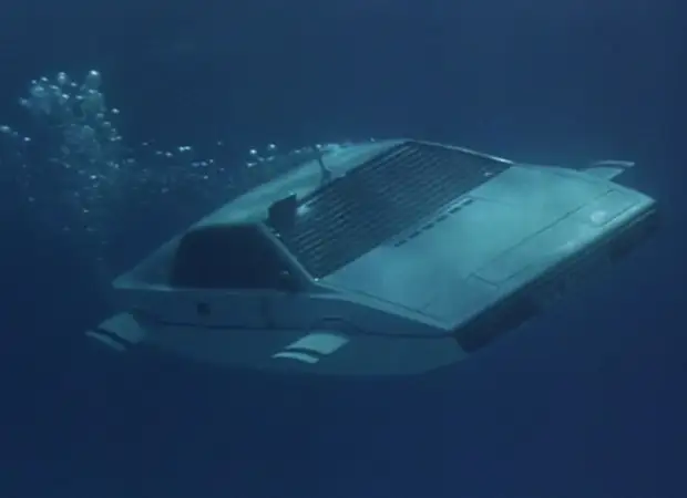 Подводный автомобиль Lotus Esprit. Шпион, который любил меня, 1977 год
