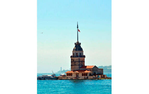 Леандрова, или Девичья, башня на острове Кыз Кулеси в Стамбуле сегодня