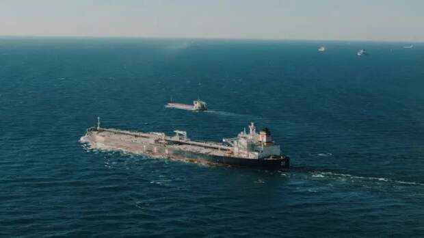 Военно-морской щит: санкции против флота РФ перешли в физическую плоскость