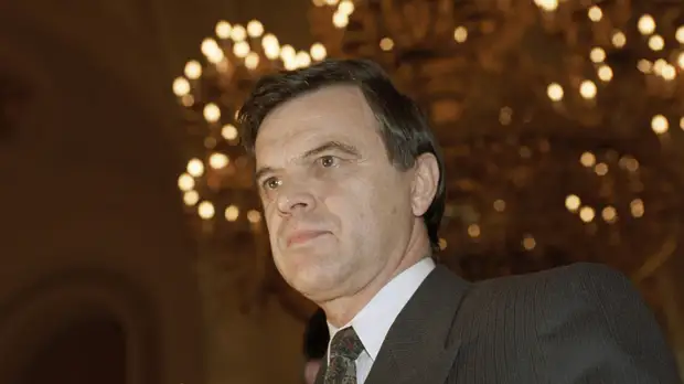 «Долго спорили, кто первым поставит подпись»: Руслан Хасбулатов — о кризисе лидерства и крахе СССР