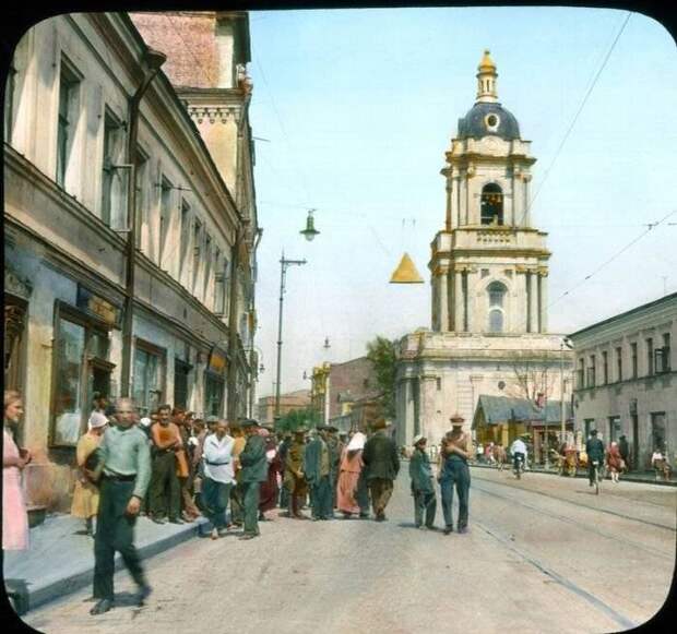 Редчайшие снимки Москвы 1931 года в цвете (77 фото)