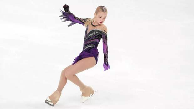 Отец Костылевой рассказал, что дочь перешла на домашнее обучение из-за тренировок