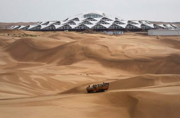 Песчаный Лотос — удивительный отель в пустыне (15)