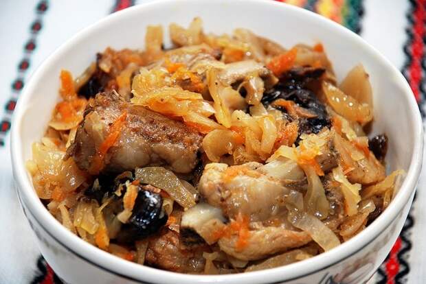 Рагу с капустой. Тушеная капуста со свиными ребрышками