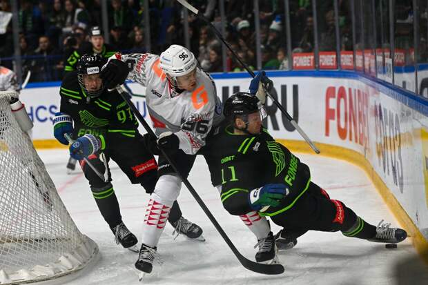 «Салават Юлаев» сразится с «Авангардом» в Омске