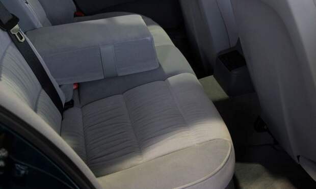 Капсула времени: BMW 320i E36 1995-го года с пробегом 410 км Капсула времени: BMW 320i E36 1995-го года с пробегом 410 км авто, еда, история