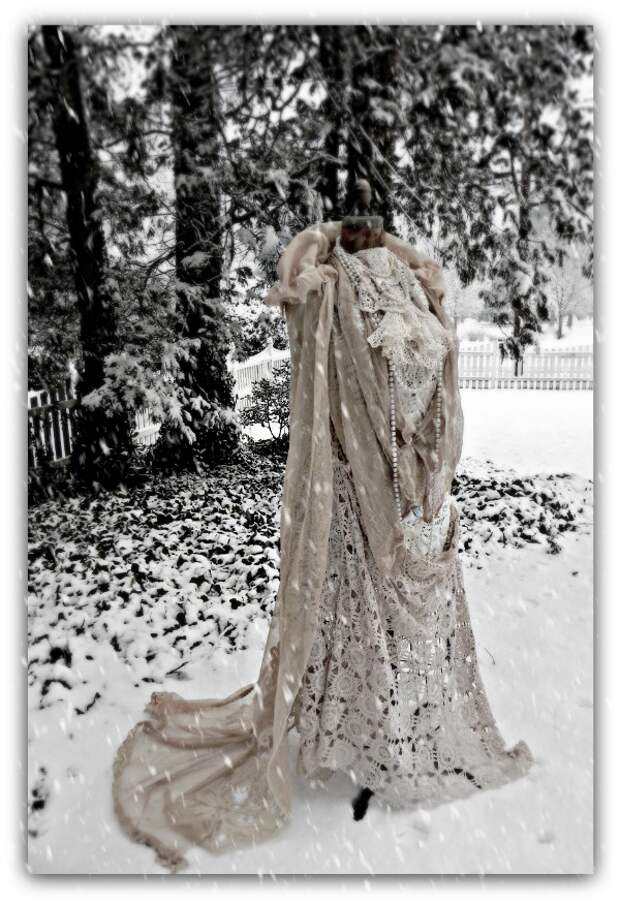 http://1.bp.blogspot.com/_xRO2YHYay6Y/TUA0qZ4lbII/AAAAAAAACGw/nHEQs1DGds8/s1600/snow_queen.jpg