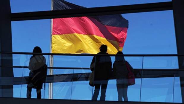 Флаг Германии на здании Рейхстага