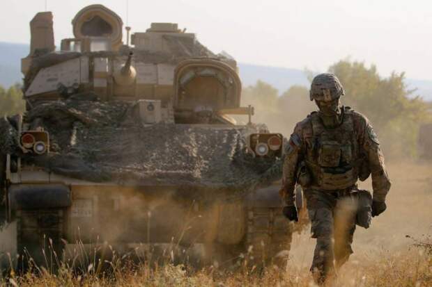 По заветам «Фердинанда»: в США готовы принять на вооружение гибридную Bradley