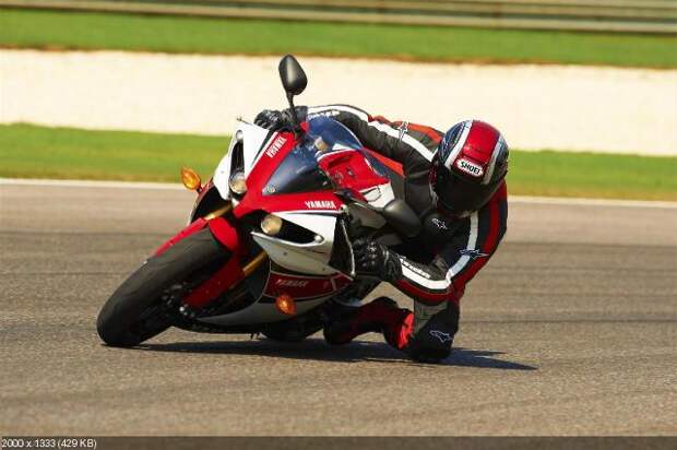 Фотографии спортбайка Yamaha YZF-R1 2012