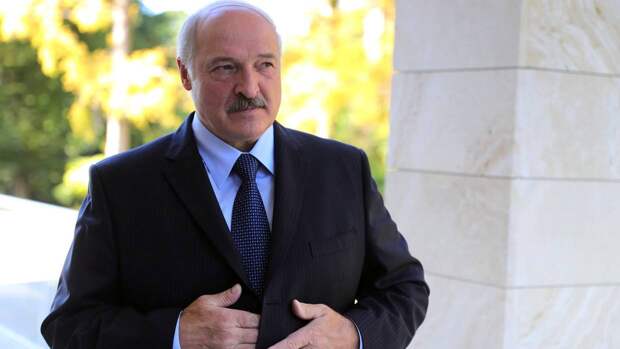 Лукашенко назвал мерзавцами блокирующих проход беженцев через Польшу политиков