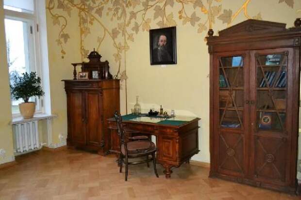 Известный режиссер Филипп Гуревич поставит спектакль в рассказовской усадьбе Асеевых