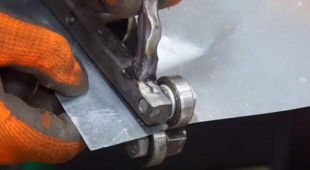 Как своими руками сделать удобные роликовые ножницы по металлу