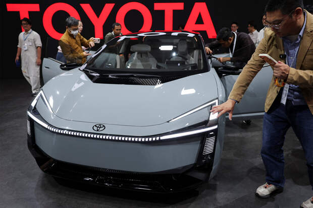 Названы пять самых популярных автомобилей для ввоза в Россию